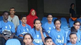 I bambini saharawi sugli spalti del Castellani durante la partita tra Empoli e Piacenza