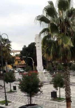 Piazza Menconi a Marina       