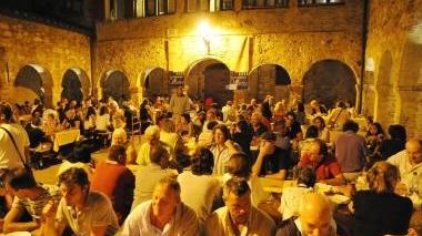Molte persone ogni anno partecipano alla “Serata dell’ospite”