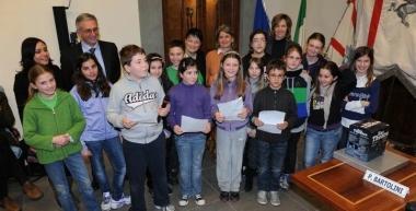 I ragazzi della scuola Newbery di Marina che hanno vinto il concorso indetto da Enel     