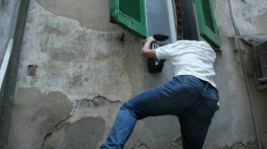 Ladri acrobati svaligiano una casa: rubati trentamila euro di gioielli