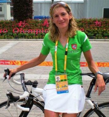 La campionessa di ciclismo Edita Pucinskaite, vincitrice di un campionato del mondo, di due Giri dItalia e del Tour de France rosa       