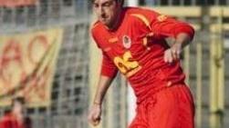 Il difensore Mattia Serafini (qui con la maglia del Ravenna) è a un passo da firmare con il Prato L’anno scorso ha giocato nell’Atletico Roma