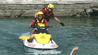 Un soccorso in acquascooter