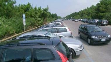 Auto parcheggiate a Marina