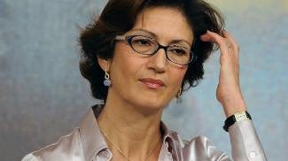 Da sinistra studenti in classe l’assessore Paolo Magnanensi e il ministro Gelmini