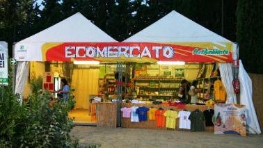 <b>ECOMERCATO.</b> Tanti prodotti naturali da gustare e da indossare