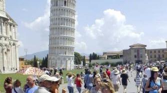 Ogni giorno centinaia di turisti salgono sul Campanile più famoso del mondo