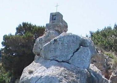 <b>IL DISASTRO.</b> Punta Madonnella rischia di franare     