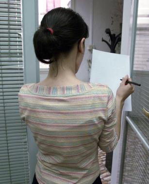 <b>CENSIMENTO.</b> Una rilevatrice al lavoro 