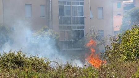 San Marco, allarme incendio nel terreno della ex stazione