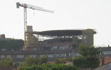 La piattaforma in costruzione 