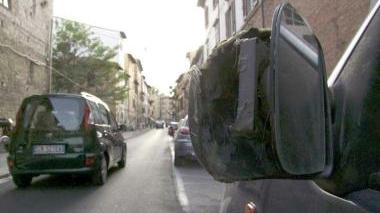 Sono tornati i truffatori dello specchietto