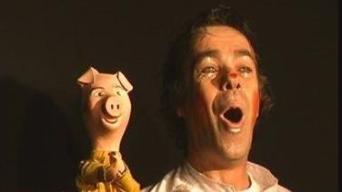 <b>ANATOLE </b>Una scena dello spettacolo di stasera