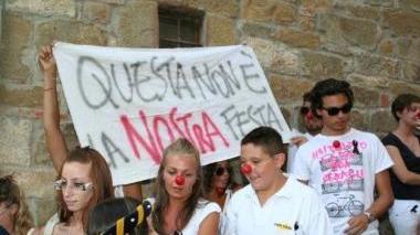<b>CONTESTAZIONE.</b> Alle Carriere del 19