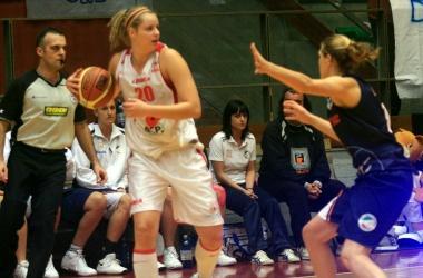 Marie Ruzickova e Nene Diene, due delle nuove giocatrici 