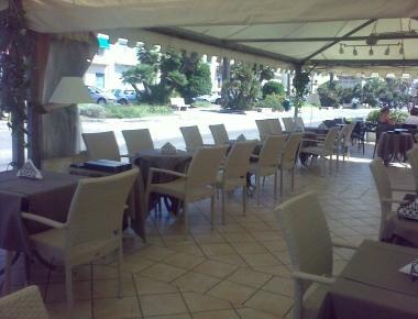 <b>VERANDE.</b> Dopo i lavori in Passeggiata dovranno essere nuove e tutte uguali        