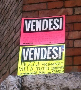 Prezzi delle case in calo del 5 per cento Giù anche gli affitti