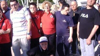 Le volontarie della Cri e i protagonisti del viaggio a Saint Maximin