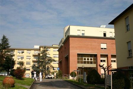 Donna delle pulizie nei guai per furti in ospedale