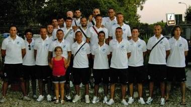 <b>AC ROSELLE </b>La foto di gruppo durante la presentazione della squadra