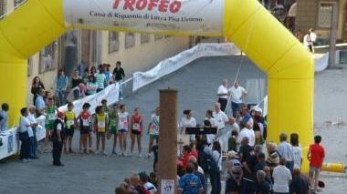 Un’edizione della “Lucca Corri in Piazza”
