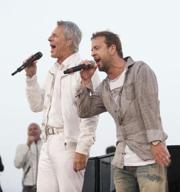 Claudio Baglioni e Marco Masini in concerto a Lampedusa  
