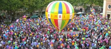 Ancora una immagine della cerimonia di consegna delle chiavi e la festa conclusiva di ieri pomeriggio con giochi, palloni colorati e il volo della mongolfiera che ha richiamato centinaia di famiglie in piazza 