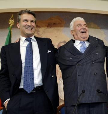 Gianluca Rossignolo con il padre Gianmario a Palazzo Chigi durante la presentazione della Deauville    