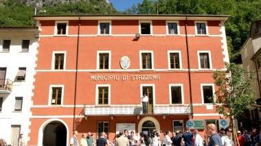 <b>IMPOSTE.</b> Il Municipio di Stazzema