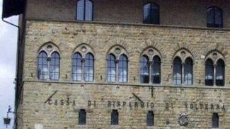La sede della Cassa di risparmio in piazza dei Priori