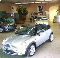 <b>MENO 17%.</b> Di iscrizioni al registro auto  