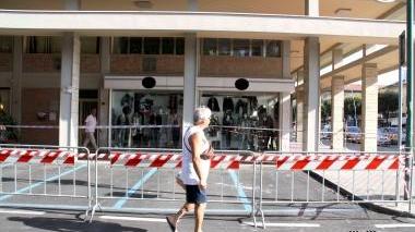 <b>TRANSENNE.</b> Il punto dove sono caduti i pezzi del terrazzo