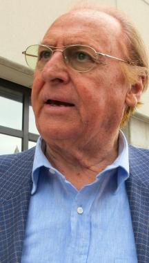 Renzo Arbore tra i premiati alle Piastre 