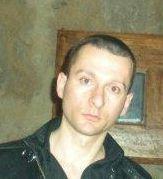 <b>LA PROPOSTA </b>Lo studioso Alessandro Bramerini Accanto i resti trovati nella cripta della chiesa 