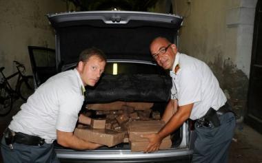 Gli uomini delle fiamme gialle hanno sequestrato oltre 200 chilogrammi di hashish