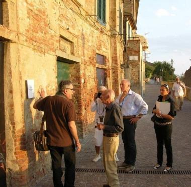 Dorfles promuove l'arte per strada