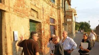 Dorfles promuove l'arte per strada