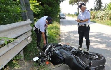 Motociclista cade sulla Barberinese in ospedale gli asportano la milza