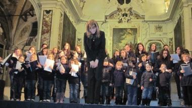 Un concerto del coro di voci bianche diretto dalla musicista lucchese Sara Matteucci  