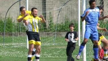 Una fase di una amichevole tra la Scintilla e il Pisa Calcio