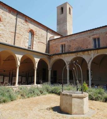 Il chiostro di SantAntimo 