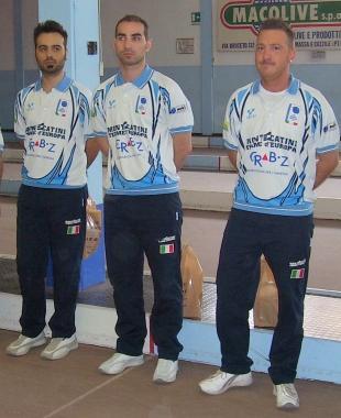 Nella foto a lato i portacolori della Montecatini Avis Giacomo Lorenzini Giovanni Schicchitano e Andrea Rotundo   
