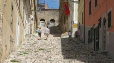 Salita Napoleone, uno dei percorsi di interesse storico ora considerato monumento da tutelare