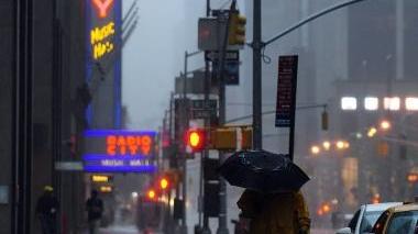 <b>SPETTRALE </b>New York deserta e bagnata aspetta l’arrivo dell’uragano