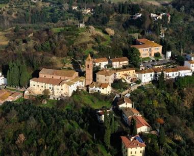 Una veduta panoramica della frazione di Marti nel comune di Montopoli  