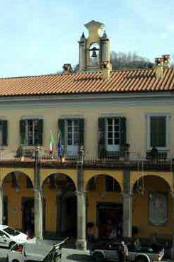 Il Comune di Pontremoli ed Enrico Petriccioli 