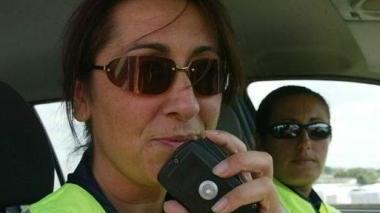 Barbara Bonanni sull’auto della Stradale