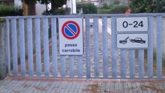 <strong>MULTE.</strong> Un passo carrabile (Foto d’archivio)