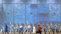 <b>SULLA SCENA DA DIECI ANNI.</b> Il cast al completo di Notre Dame de Paris sul palco: l’opera moderna firmata da Riccardo Cocciante è sui palcoscenici di tutta Italia da dieci anni consecutivi